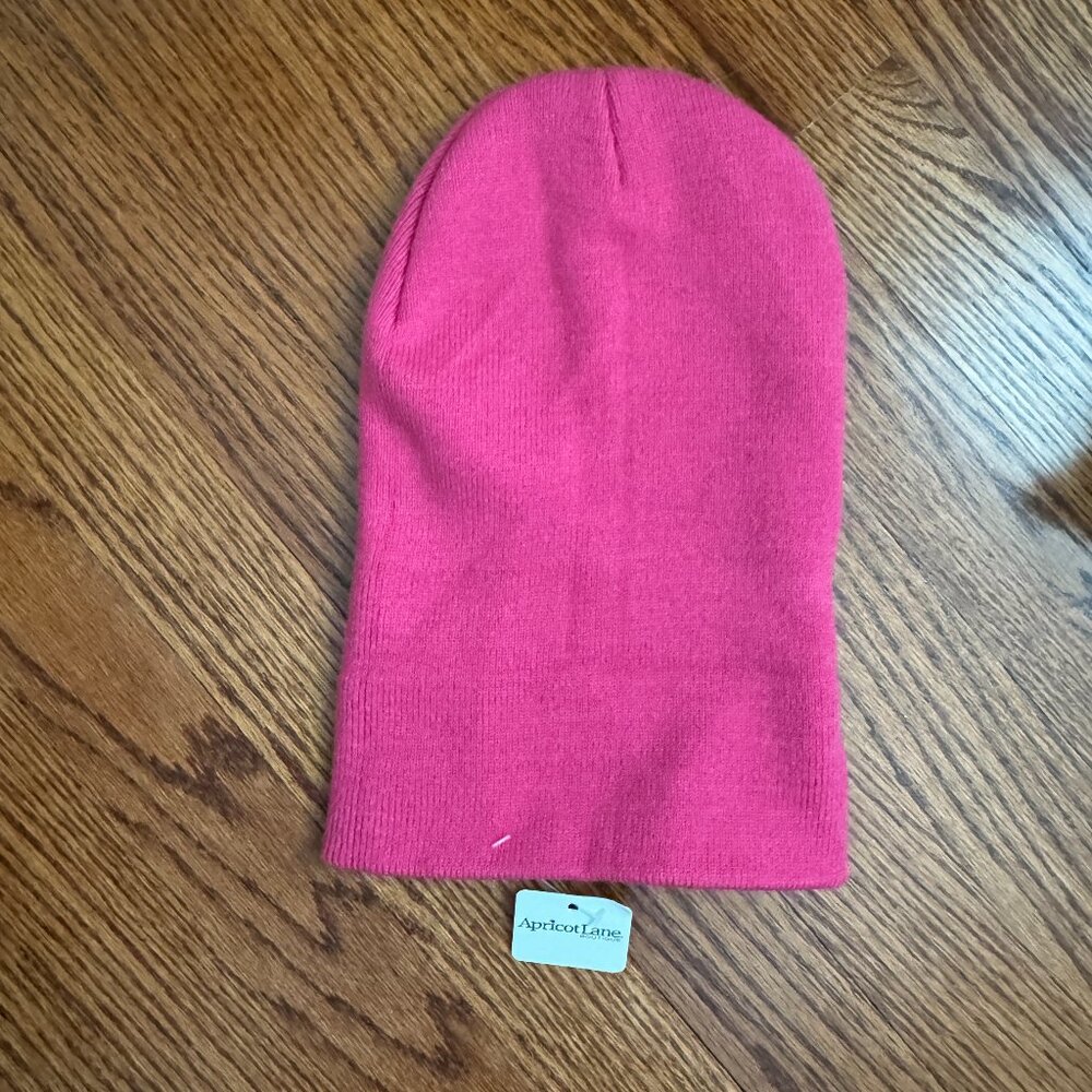 NEW WITH TAGS Magenta Beanie Hat